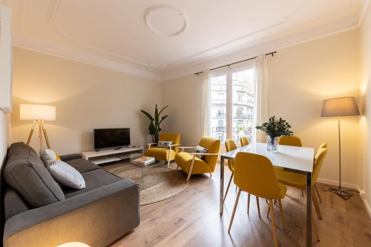 Ola Living Diagonal II Apartments Barcelona Bagian luar foto