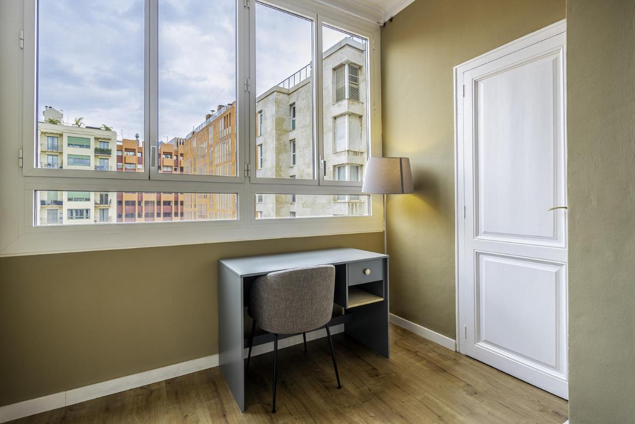 Ola Living Diagonal II Apartments Barcelona Bagian luar foto