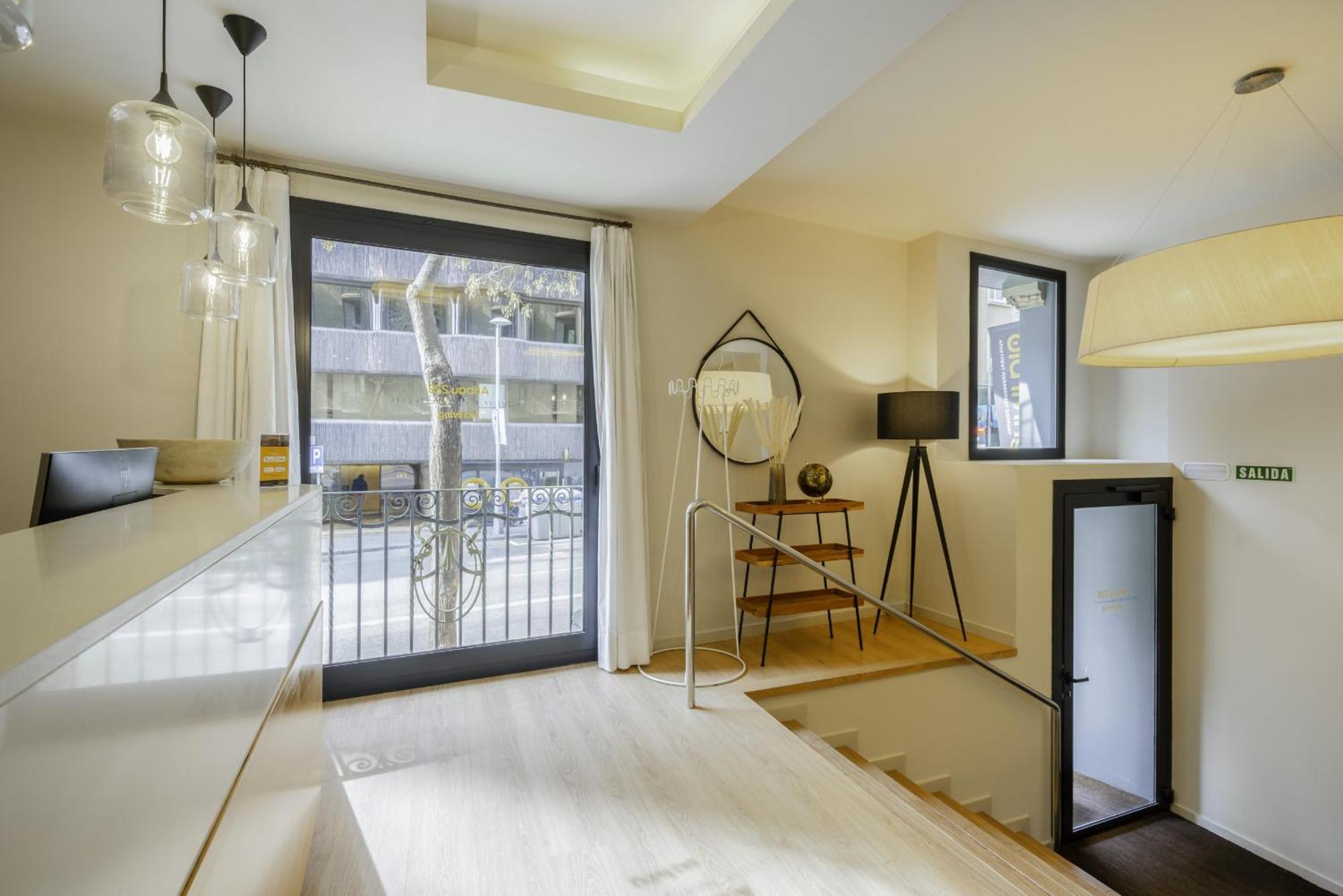 Ola Living Aribau Apartments Barcelona Bagian luar foto